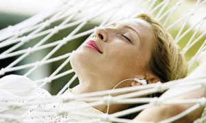 علت تکرار آهنگ در ذهن